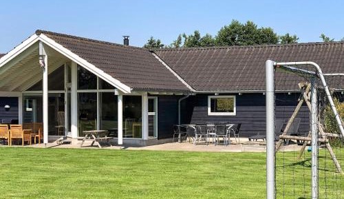 Five-Bedroom Holiday Home