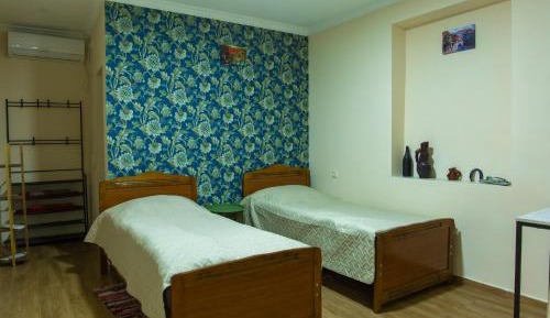 Deluxe Double Room (2 Adults + 1 Child)