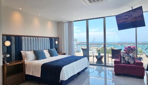 King Suite with Ocean View