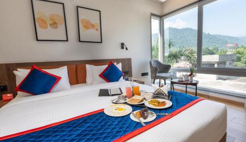 Deluxe King Room