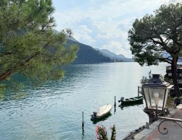 Studio Apartment with Balcony