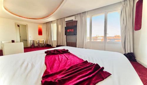 Deluxe Suite