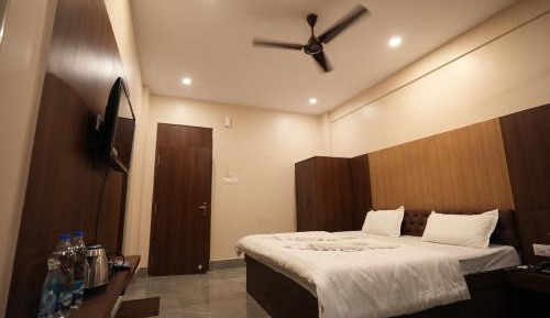Deluxe Double Room with Balcony and Sea View
