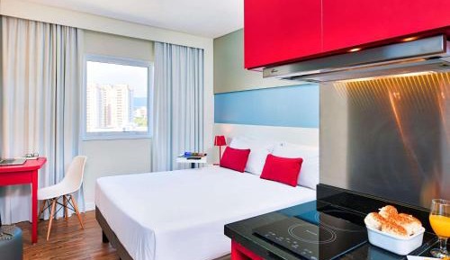 Apartment with Queen Bed