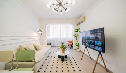 Two-Bedroom Apartment with Balcony