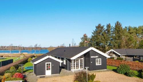 Five-Bedroom Holiday Home