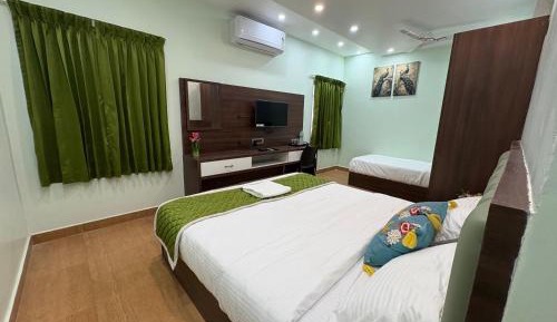 Deluxe Double Room with Extra Bed