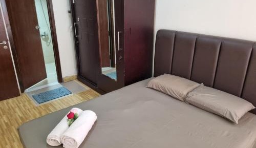One-Bedroom Apartment with Balcony and City View