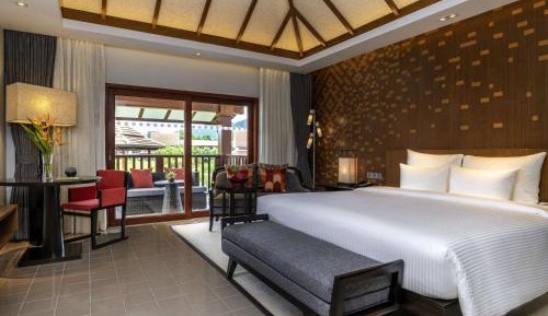 Deluxe King Room