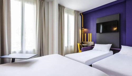 Standard Suite with One Double Bed and Two Single Beds