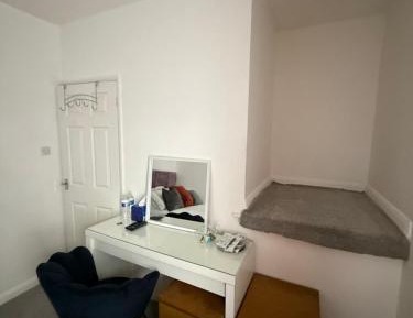 Double or Twin Room with Shared Bathroom