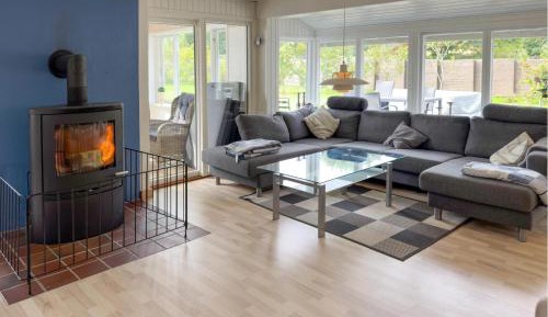 Five-Bedroom Holiday Home