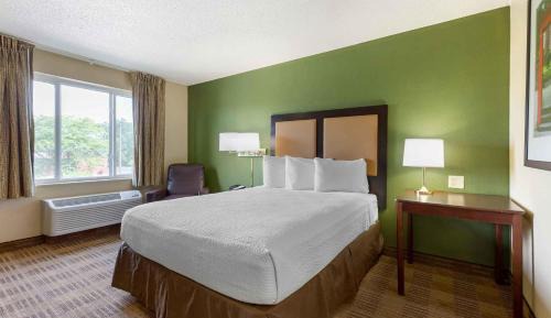 Queen Studio - Non-Smoking