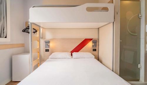 Superior Apartment with One Double and One Single Bed