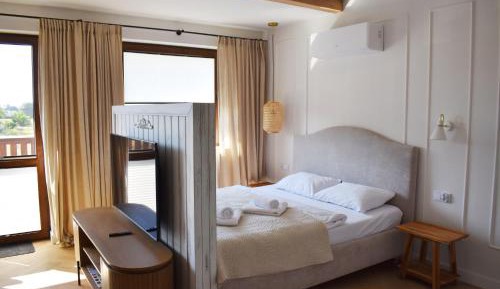 Junior Suite with Balcony