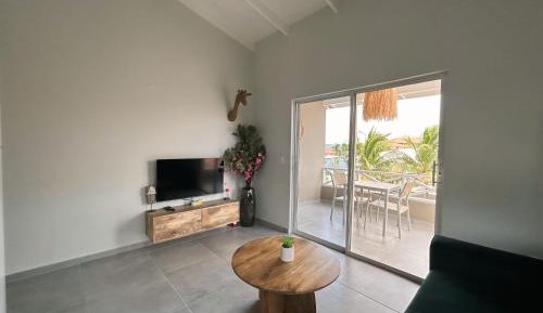 Superior One-Bedroom Apartment with Balcony