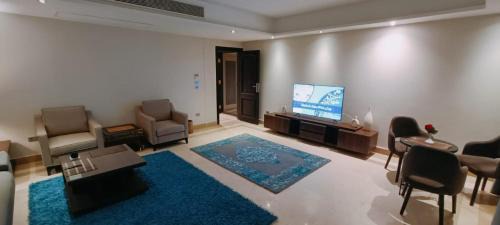 Three-Bedroom Superior Apartment