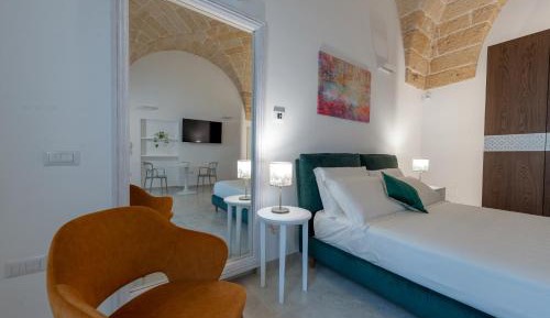 Superior One-Bedroom Apartment