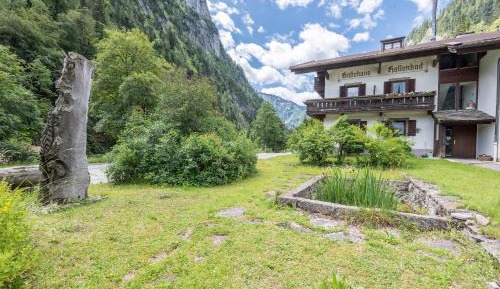 Three-Bedroom Superior Apartment