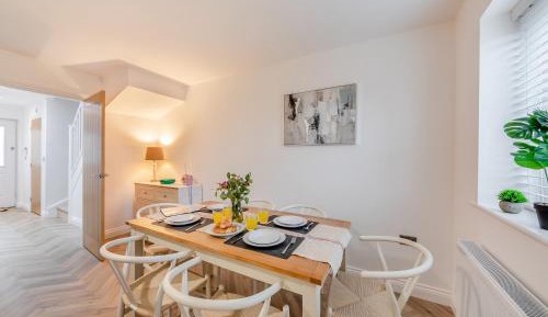 Three-Bedroom Vacation Home 