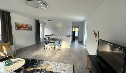 One-Bedroom Apartment with Balcony