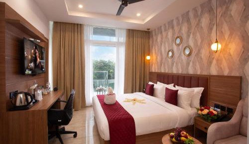 Deluxe Double Room with Balcony