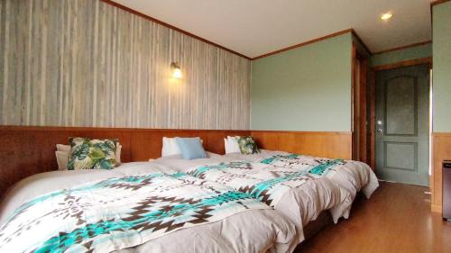 Standard Twin Room with Sea View