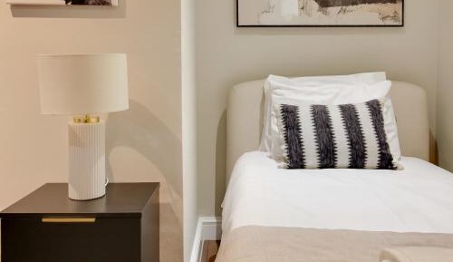 Single Room with Private Bathroom