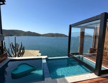 Superior Suite with Sea View