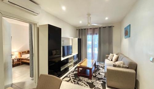 One-Bedroom Apartment with Pool View