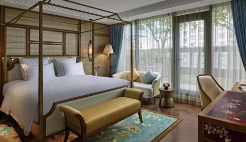 Executive King Room with Lounge Access - High Floor