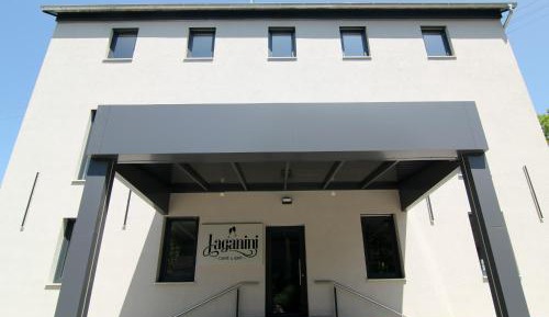 Single Room with Private Bathroom