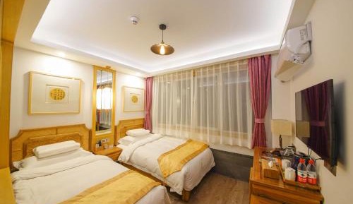 Elegant Twin Room