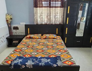 Deluxe Double Room (2 Adults + 1 Child)