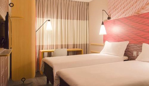 Standard Apartment with Two Single Beds