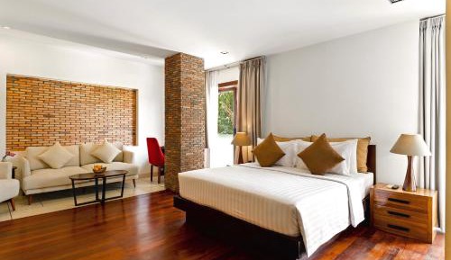 Junior Suite with Balcony