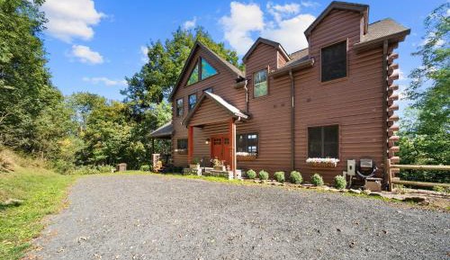 Six-Bedroom Holiday Home