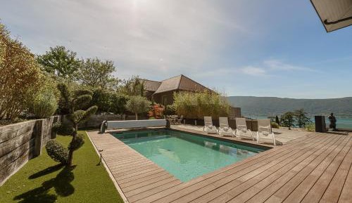 Five-Bedroom Villa