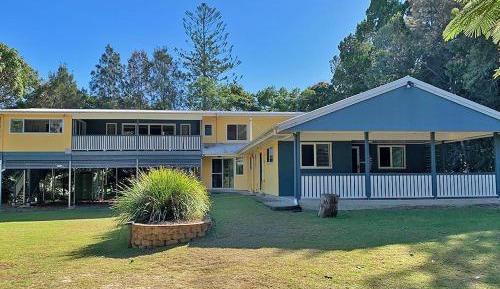 Seven-Bedroom Apartment