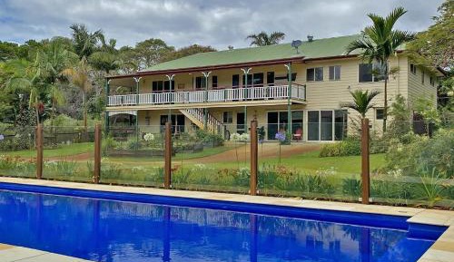 Six-Bedroom Apartment