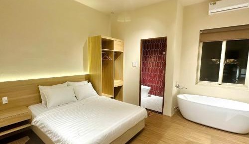 Deluxe Double Room with Bath