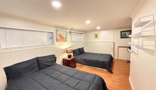 Deluxe Two-Bedroom Apartment with Garden View