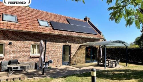 Three-Bedroom Holiday Home 