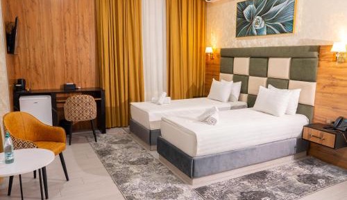 Large Double or Twin Room