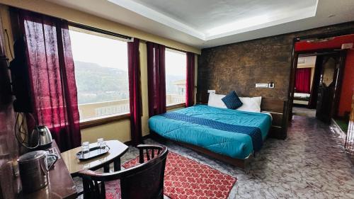King Room with Mountain View