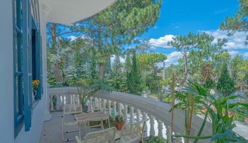 King Room with Garden View