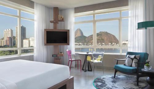 Quarto Deluxe com Cama King e Vista