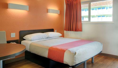 Double Room - Disability Access - Roll In Shower