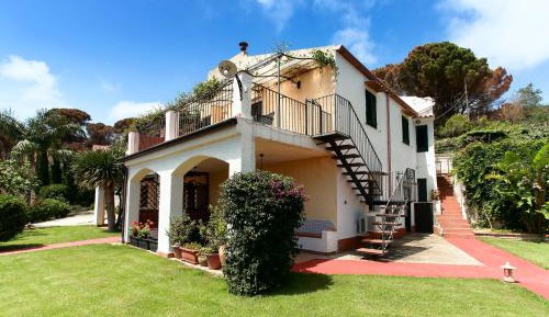 Two-Bedroom Apartment with Sea View (4 Adults) - Edera
