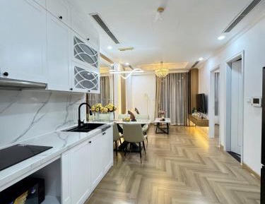 King Suite with Pool View